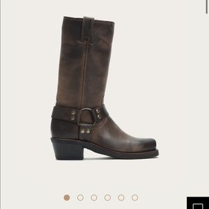 Frye Harness 12R Smoke Boots